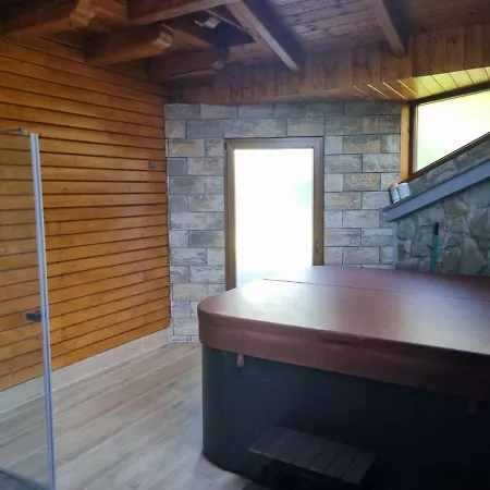 Alpesi faház Chata Anna S Privatnym Wellness *